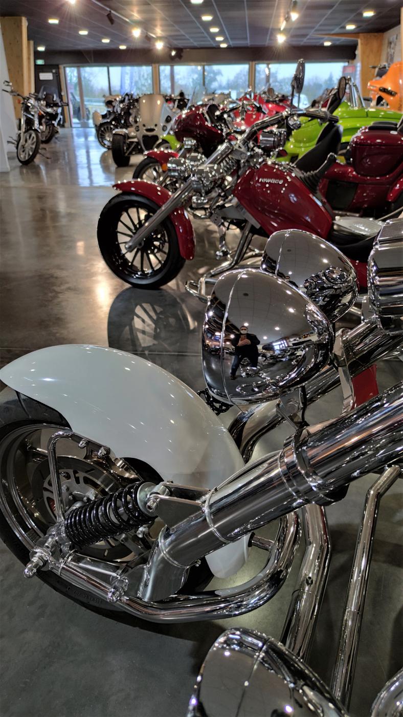 ERITRIK SHOWROOM