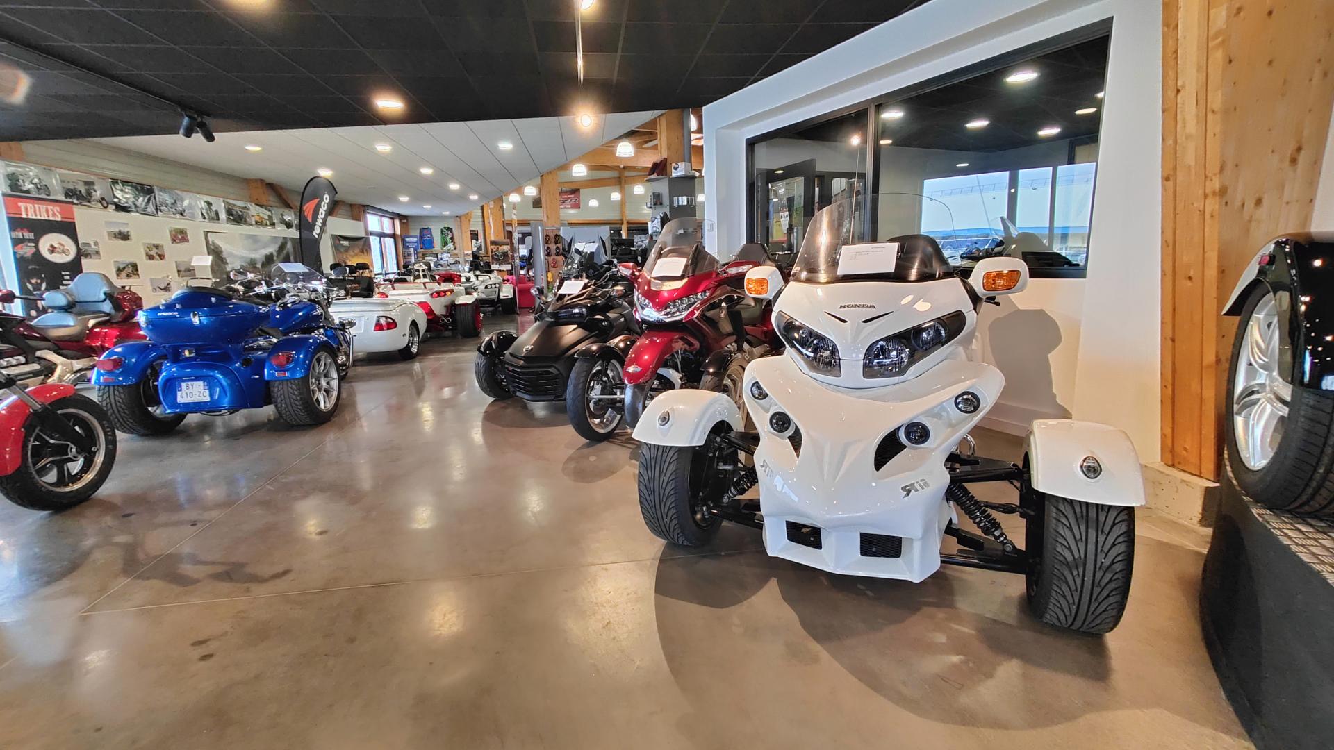 ERITRIK SHOWROOM