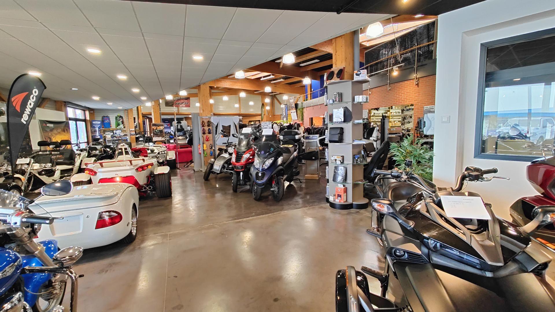 ERITRIK SHOWROOM